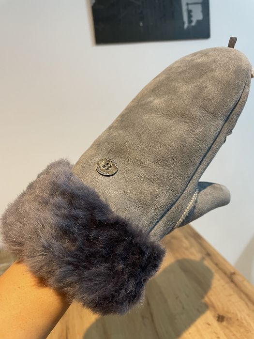 Mănuși din blană de miel