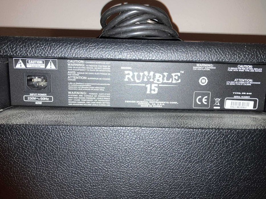 Усилвател кубе FENDER RUMBLE