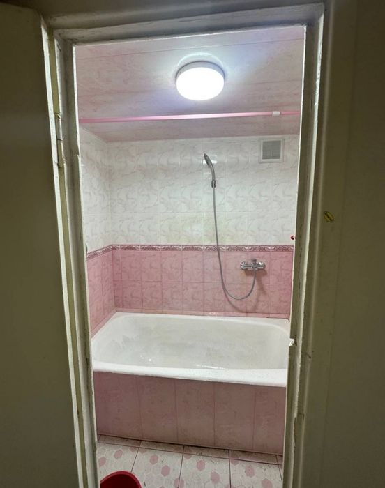 Ахмад Югнакий 1/1/5 Балкон 2.6 Продается Квартира 45 Квадратов