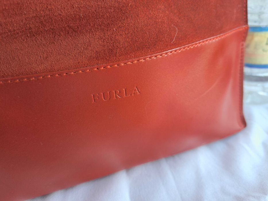 дамска чанта,Furla  малка керемидена чантичка-естествена кожа