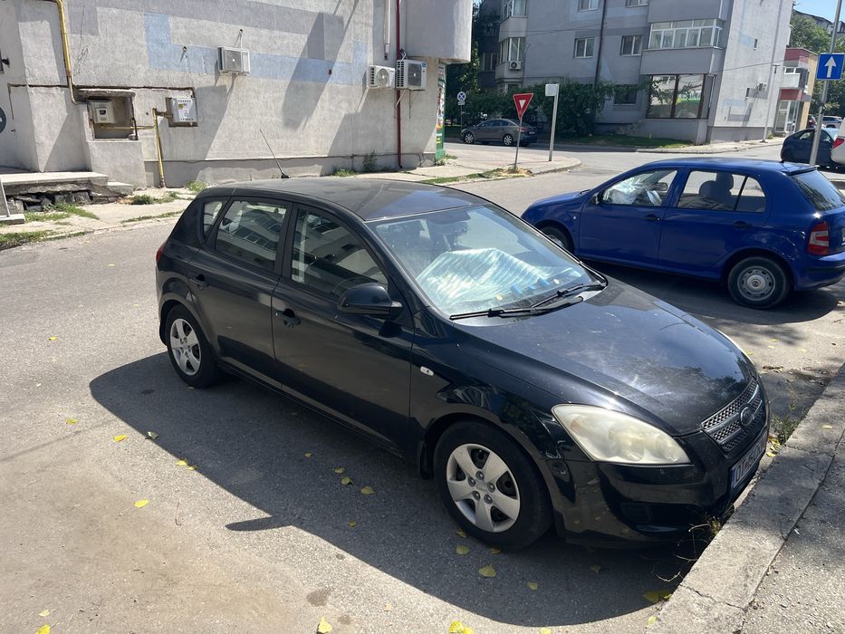 Kia Ceed 2008 – 1.6 – 3000 € negociabil