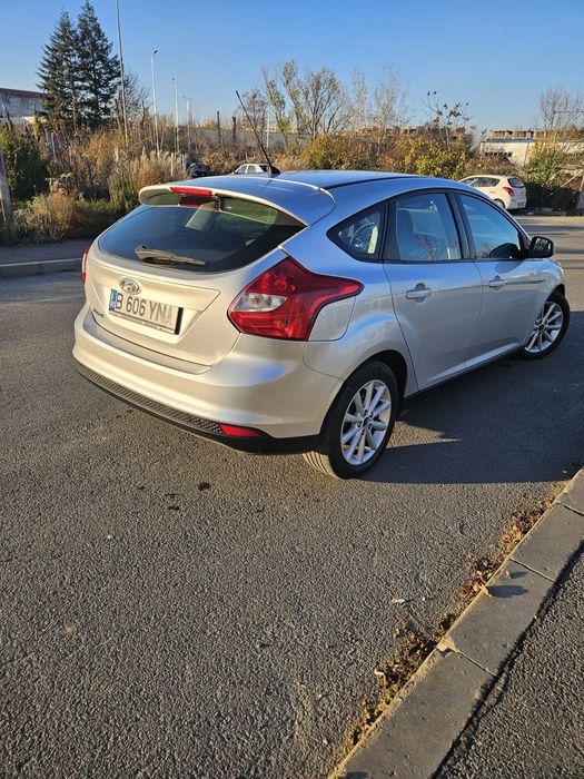 Ford Focus 1.6 Hatchback 2012