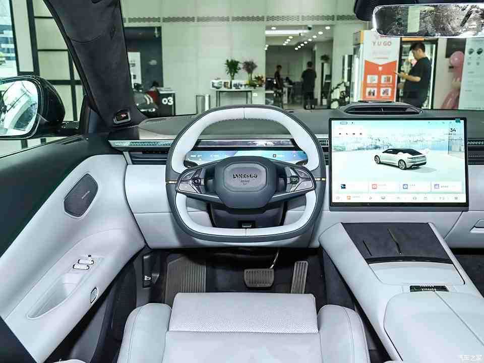 Lynk & Co Z10 электро только по заказу в краткие сроки