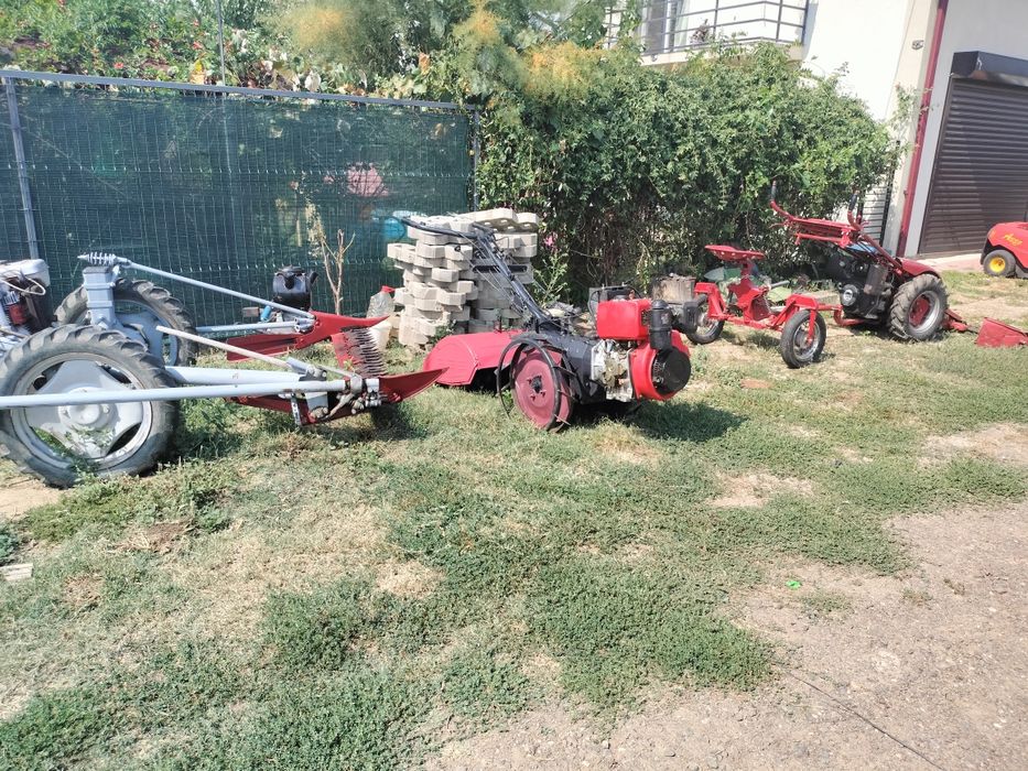 Vând motocultor  16 cp diesel .
