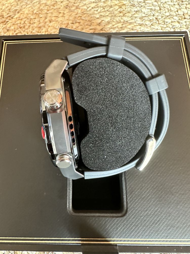 Huawei ultimate watch! Нов, 2 години гаранция!