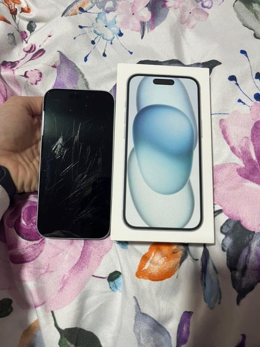 iphone 15 използван+ калъфи