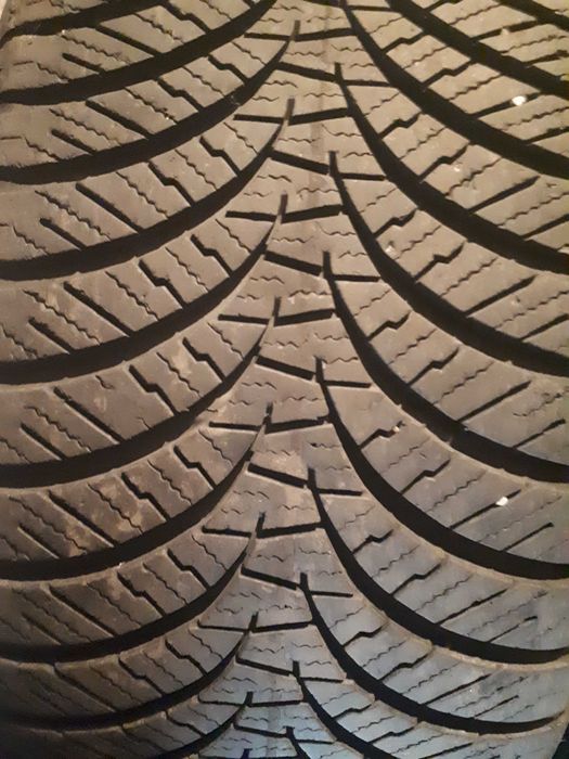 Зимни гуми добро състояние