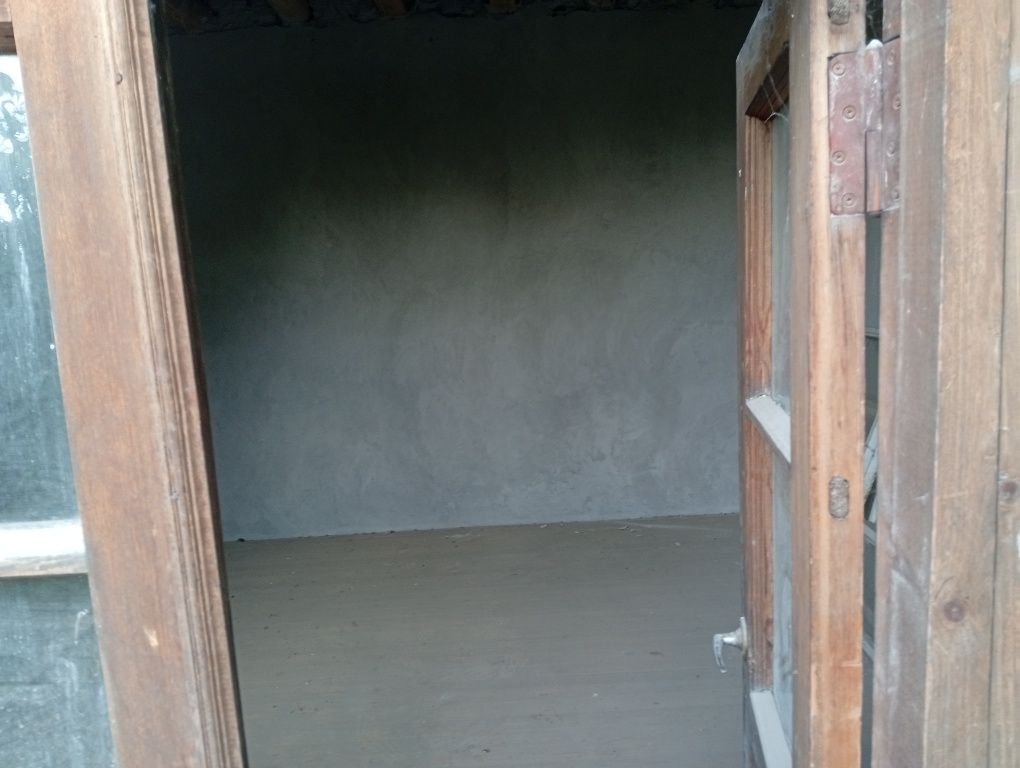 Hovli uy joy sotiladi