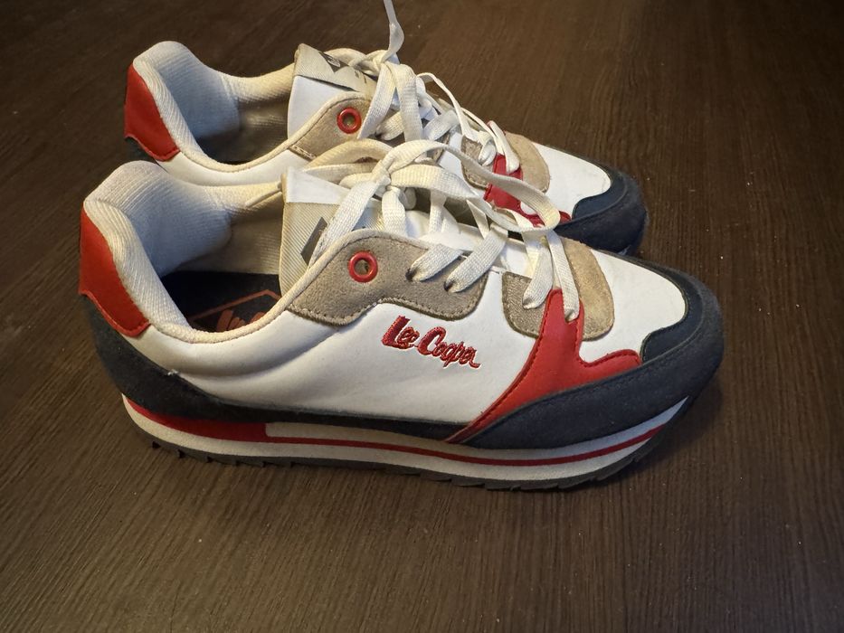 Дамски маратонки, боти и ботуши