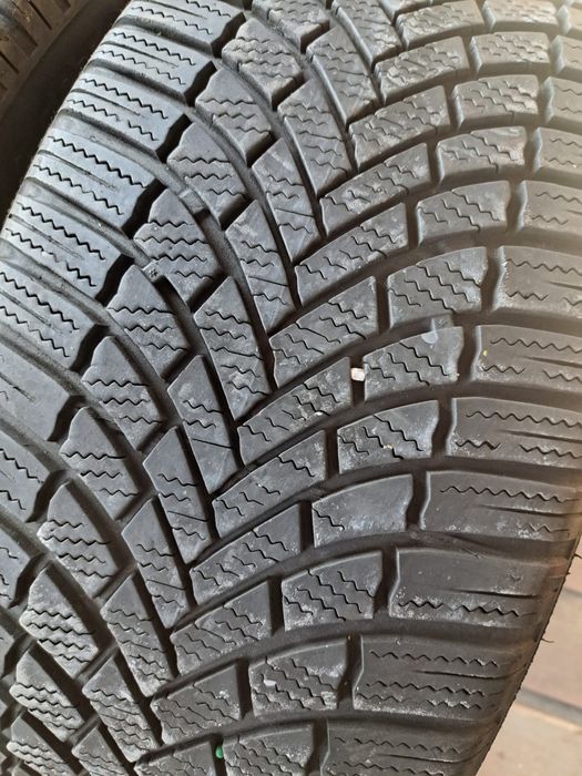 2 anvelope iarnă 225 45 r18 Bridgestone