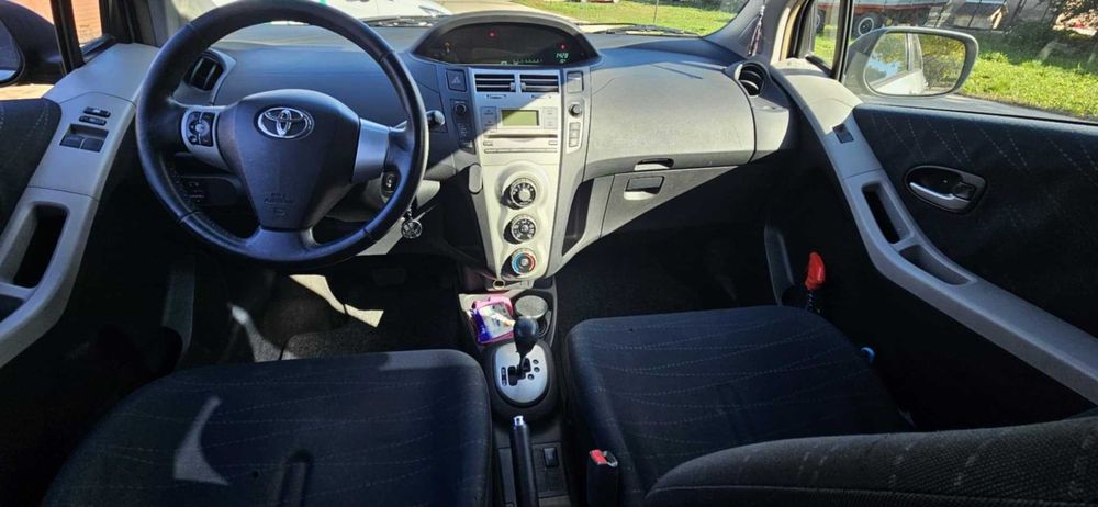 TOYOTA YARIS Cutie Automata