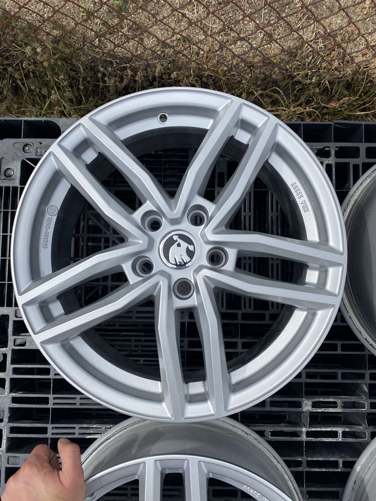 17 цола 5 х 112 мм Мерцедес , Ауди , Фолксваген , Шкода , Сеат , VW