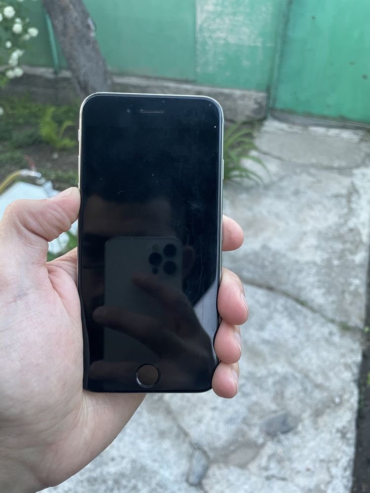 продам все работает iPhone 6