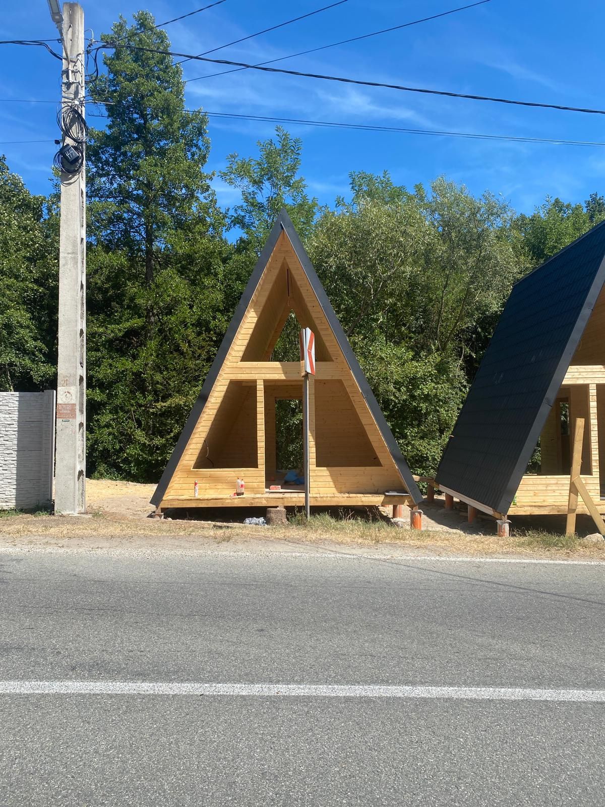 Vând cabane tip A