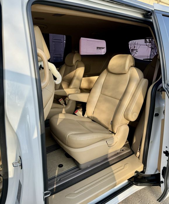 КИА Карнивал минивен