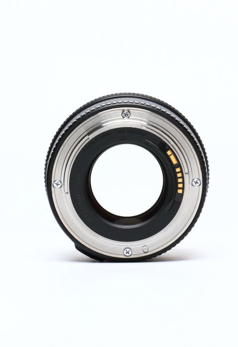 Canon EF 85mm 1.8 USM
