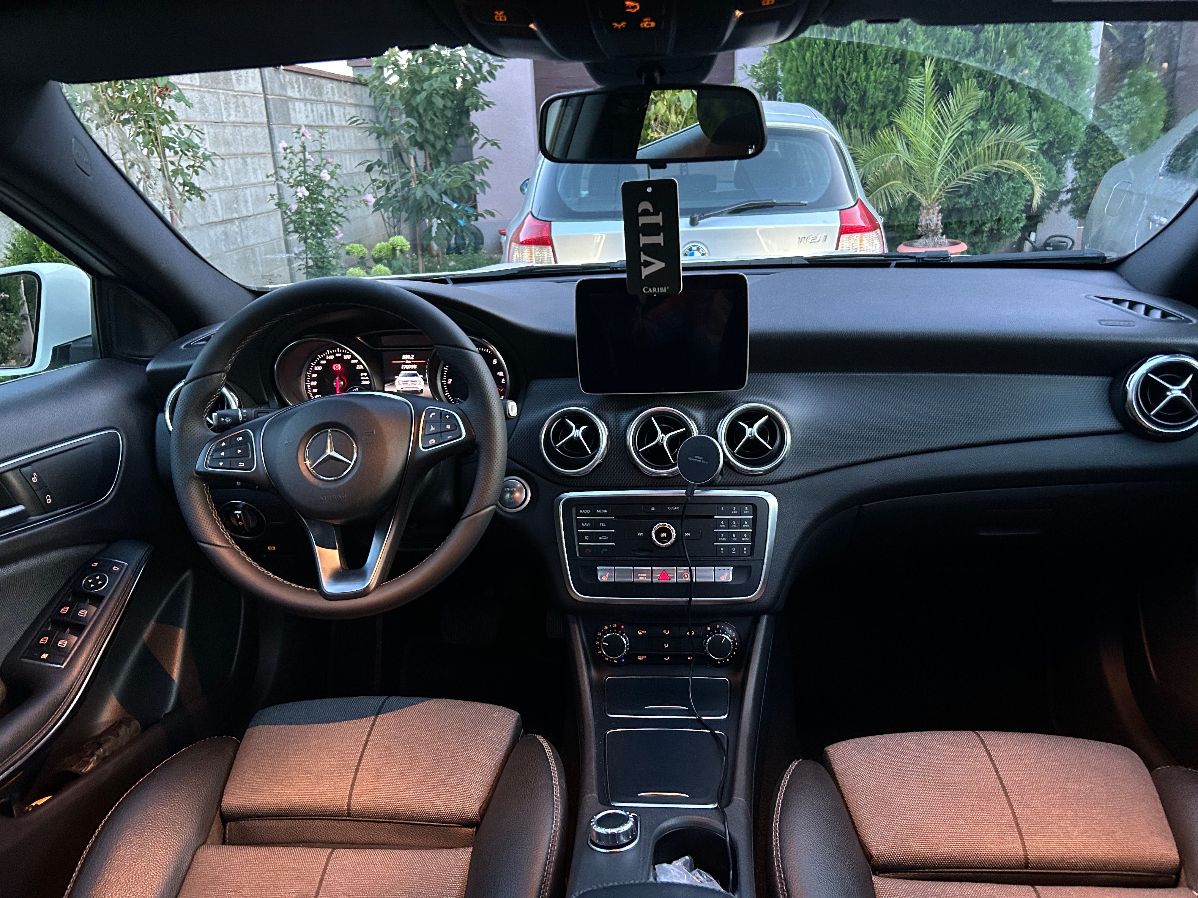 Mercedes-Benz GLA 180 D