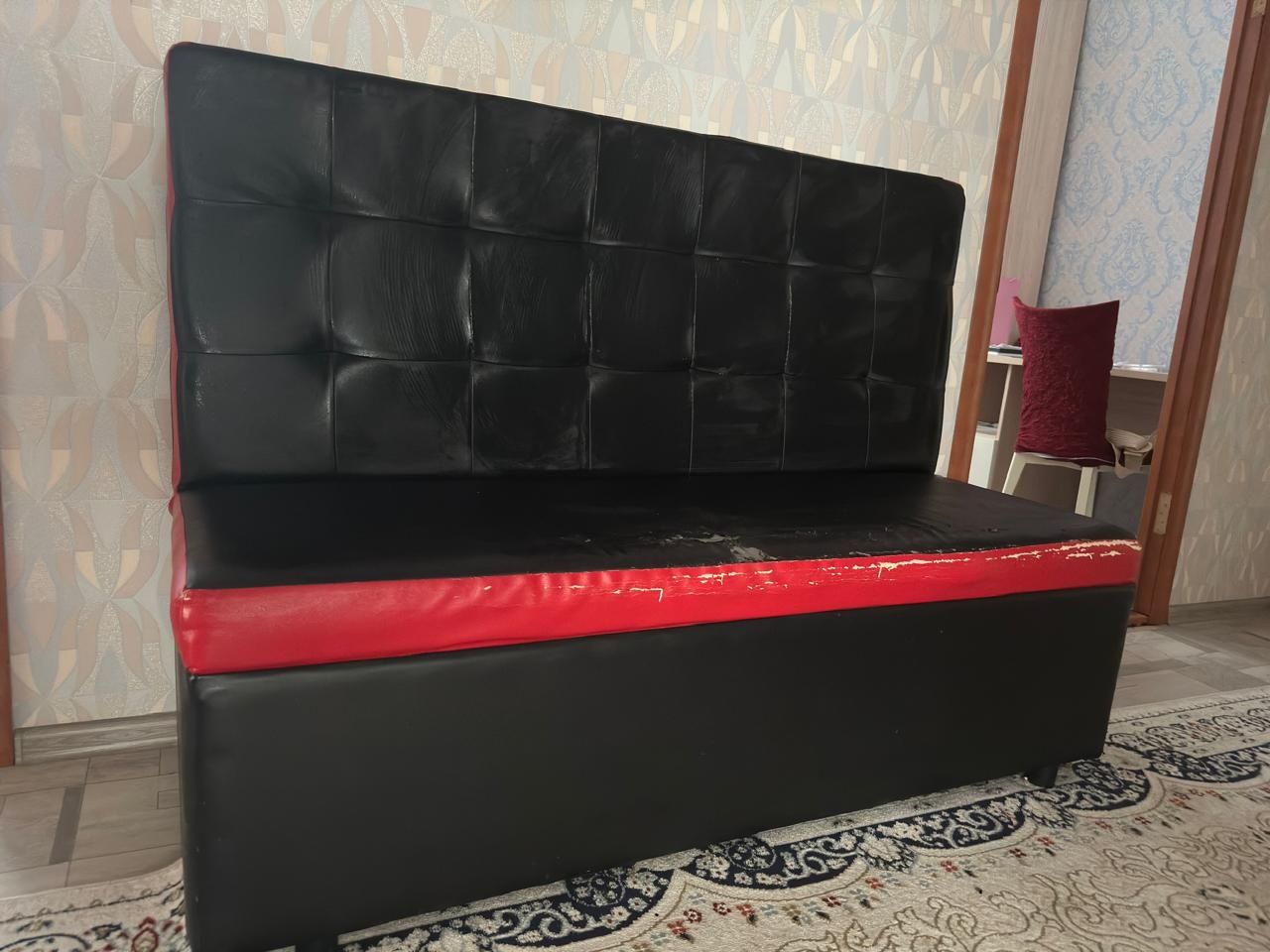 Продам диван ЭКО кожа