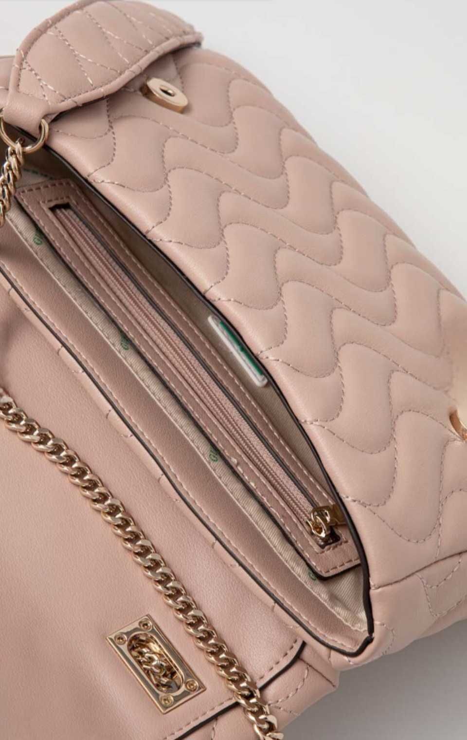 Оригинална дамска чанта Guess