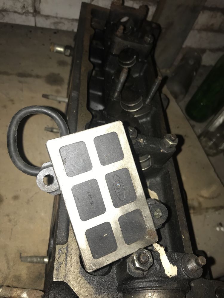 Продавам  автомобилни части