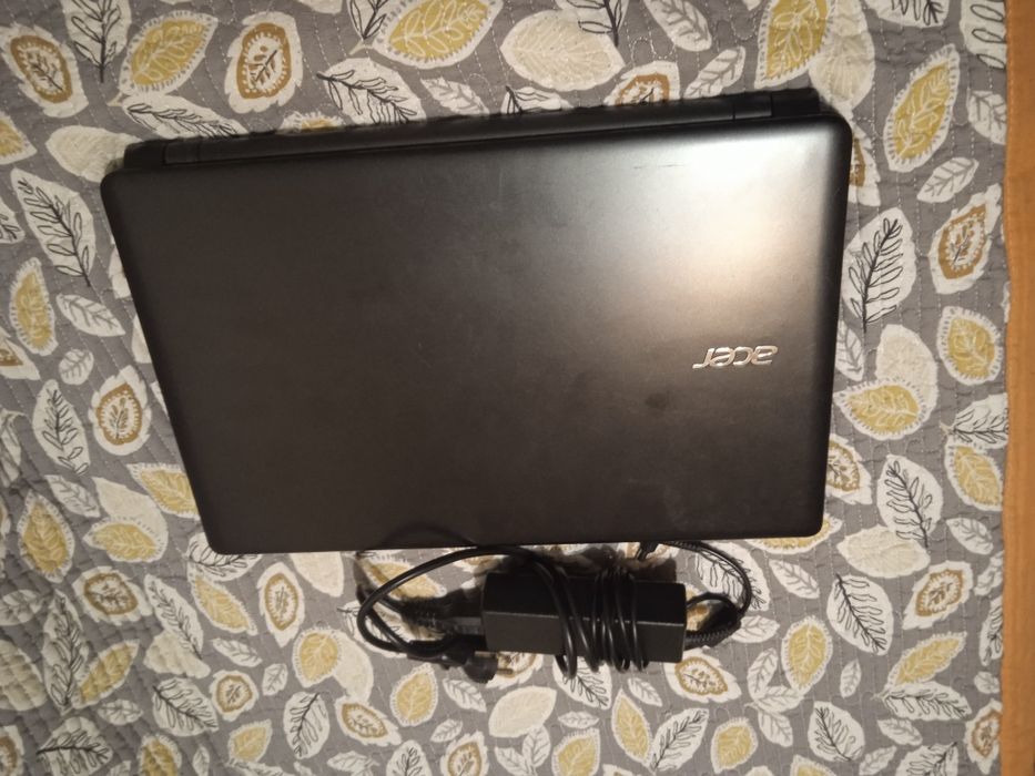 Ноутбук Acer Aspire E1-572G
