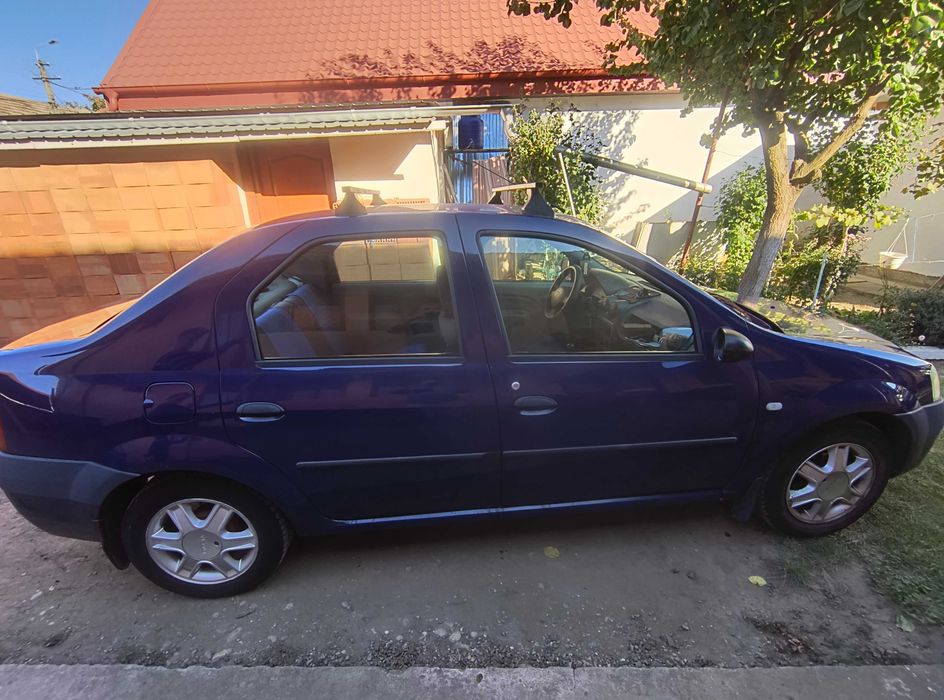 Se oferă spre vânzare Dacia Logan an 2006, motor 1.4 benzina