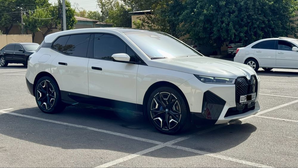 Bmw Ix xdrive40 фулл официальный дилер Узб БМВ