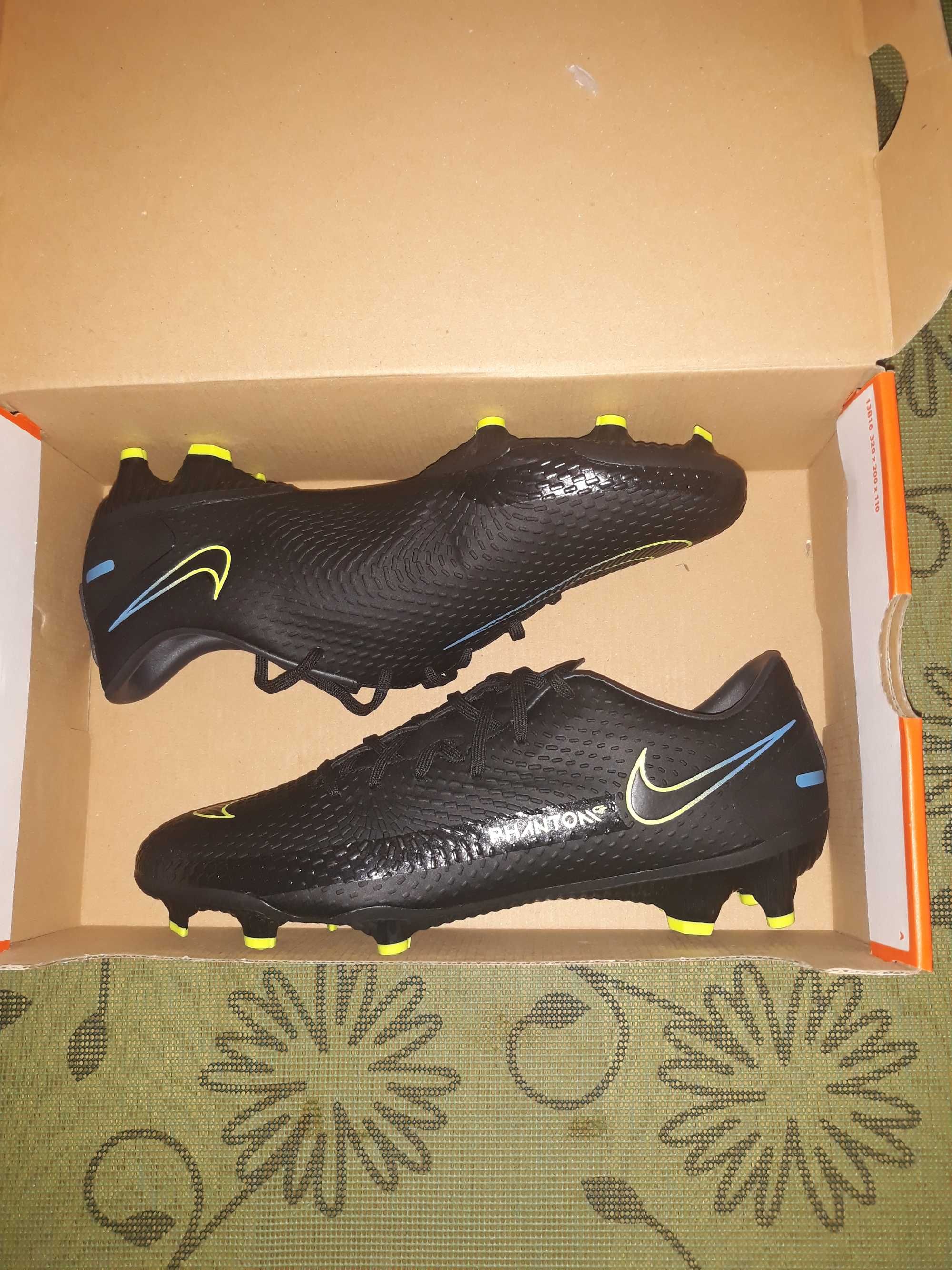 Ghete fotbal Nike Phantom Academy FG/MG Marimea 41