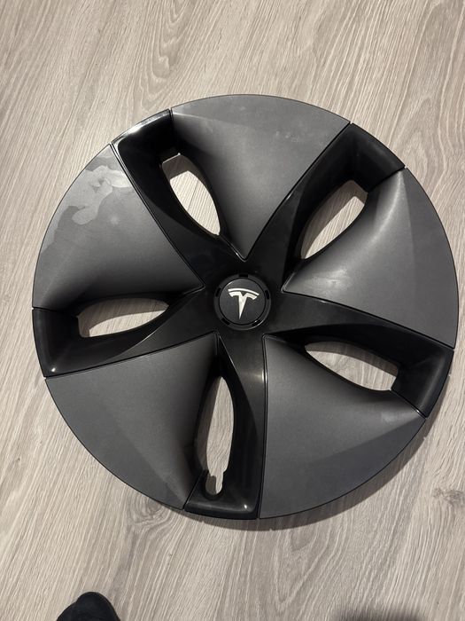 Capace Tesla pentru jante 18 Aero noi