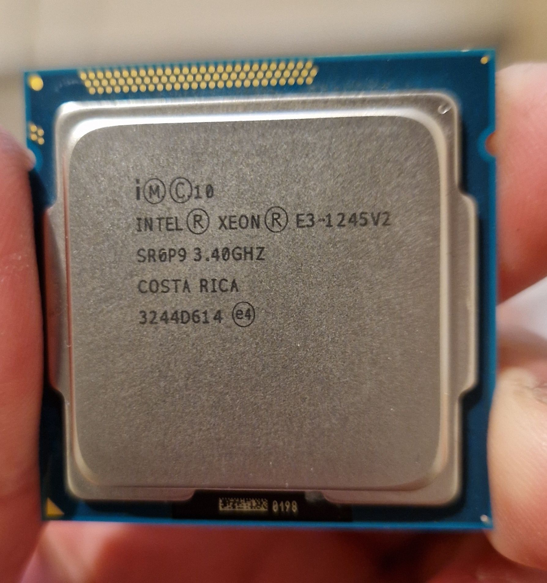 Intel Core I5 6400  Xeon E3 -1245v2