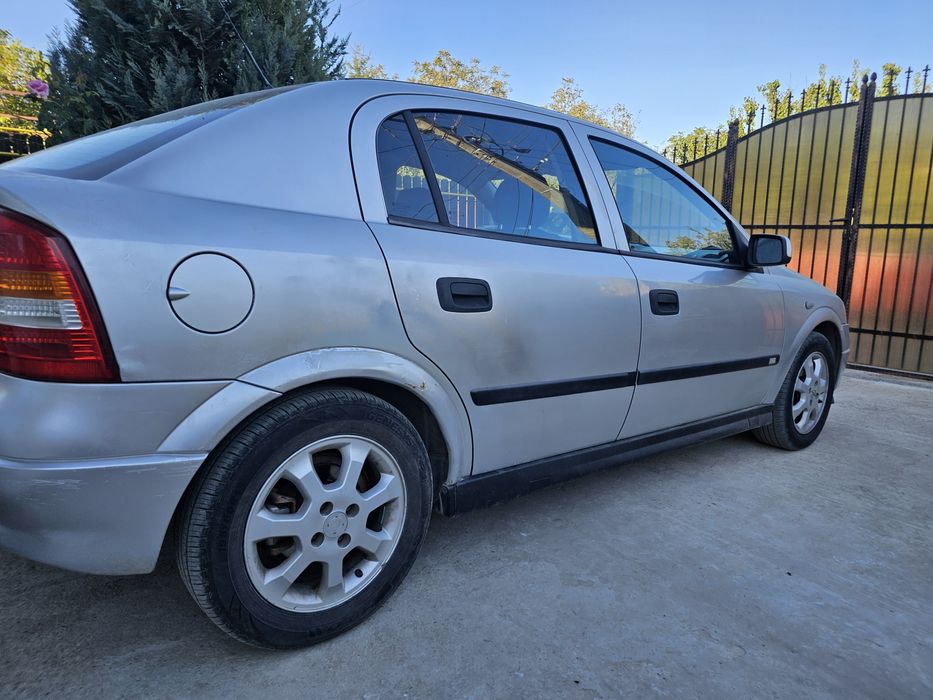 Vând Opel Astra G