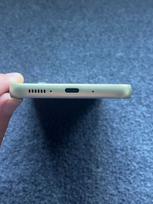 Samsung Galaxy A54 5G – Отлично състояние, с оригинални аксесоари