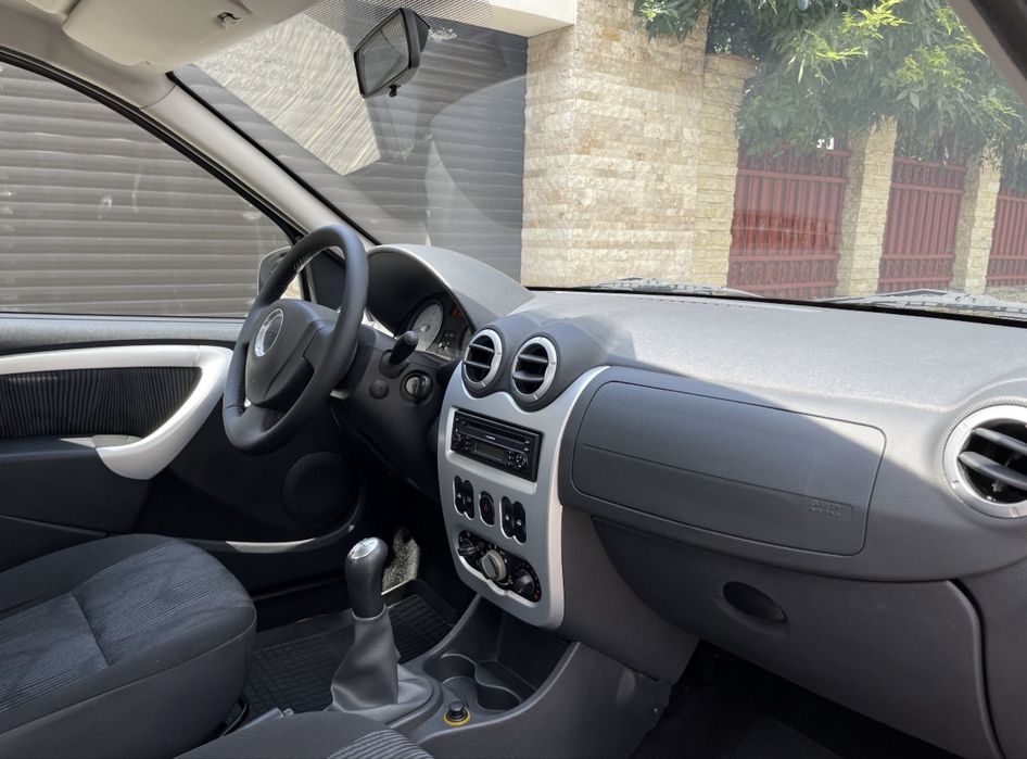 Dacia Logan // Stare Foarte Buna // An 2009 //  1.4 Benzina + GPL //