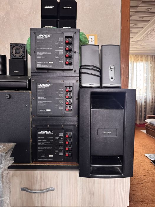 Bose Lifestyle 235 Set Колони и стойки