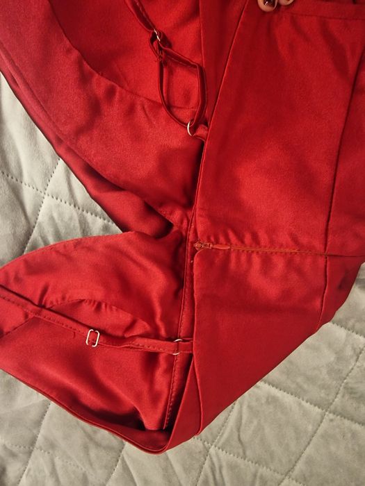 Рокля цвят Бордо-сатен