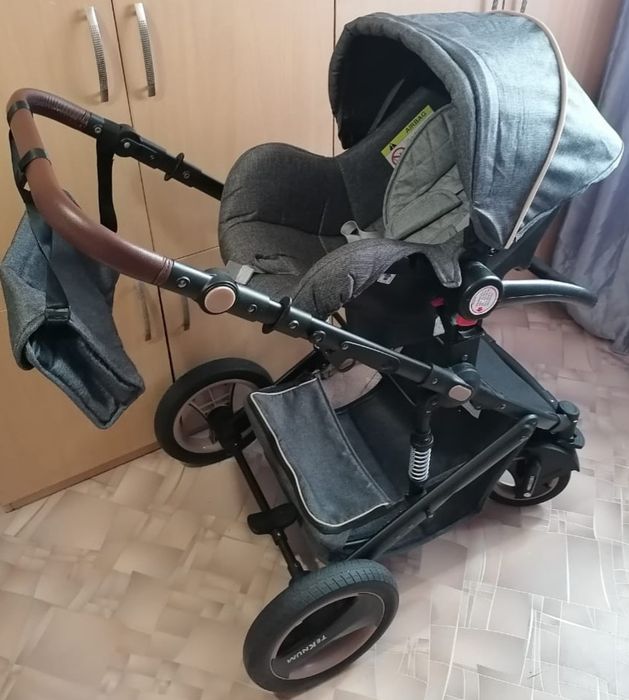 Коляска трансформер.