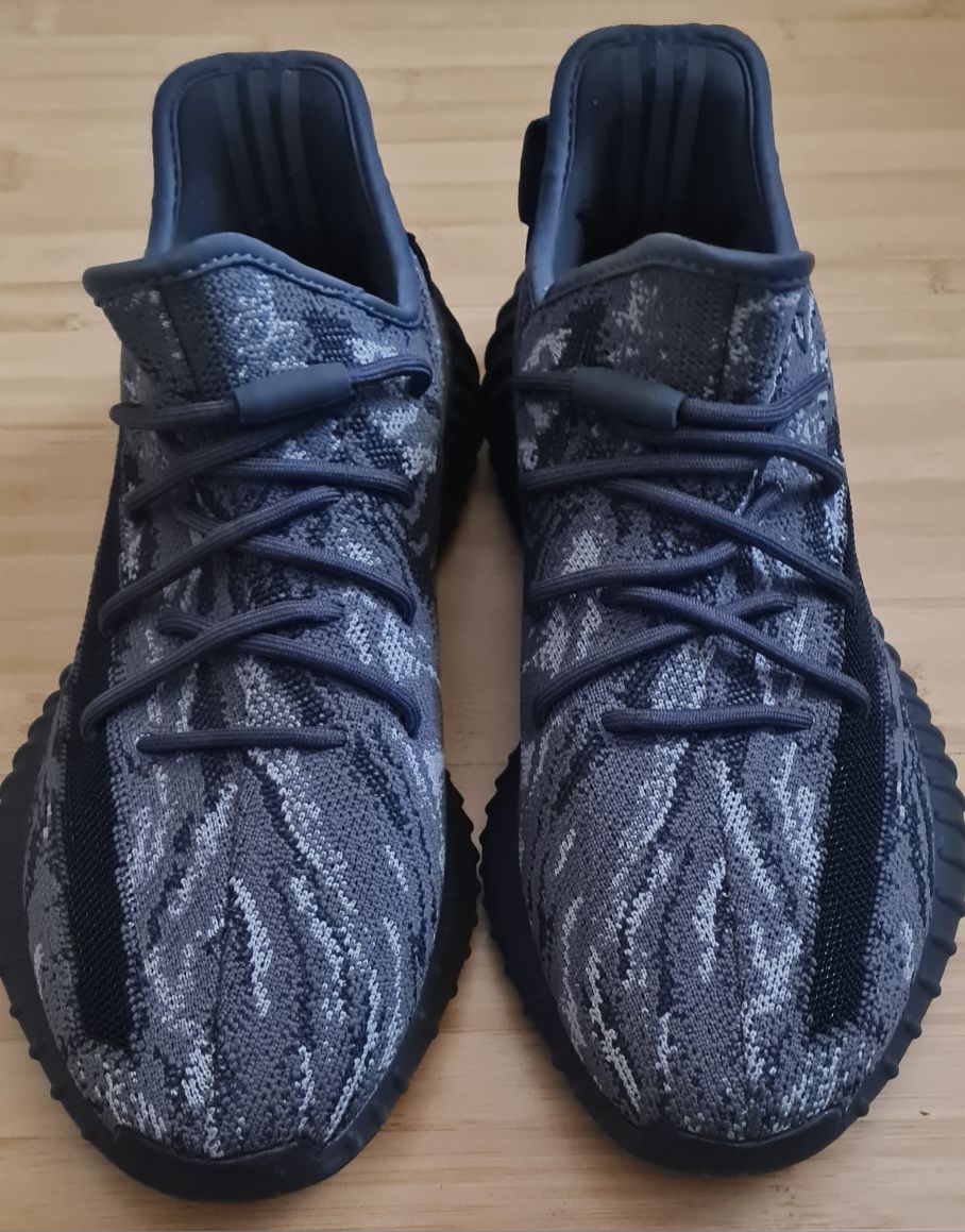 Yeezy Boost 350 V2 Dark Salt