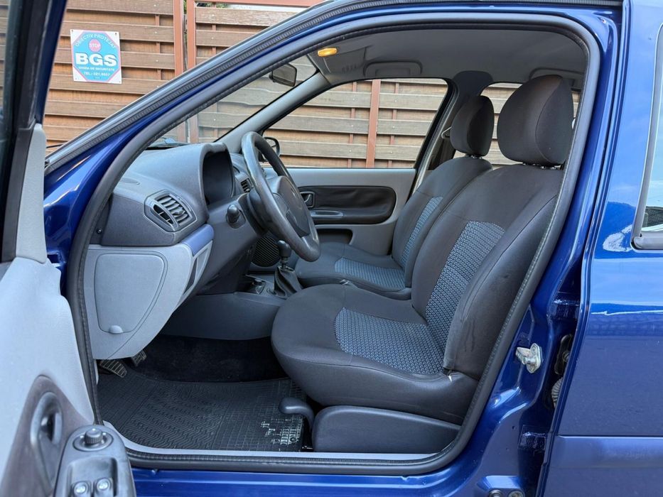 Renault clio an fabricatie 2008