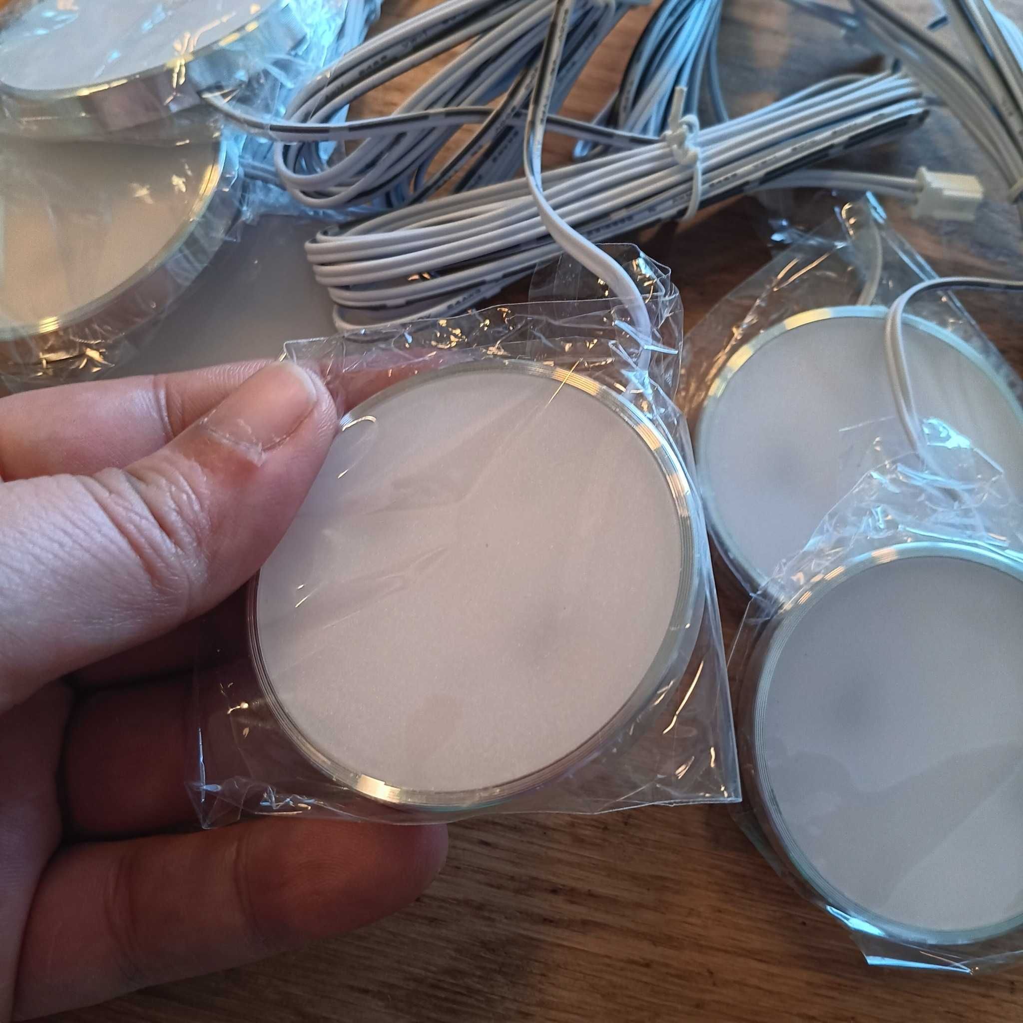 НОВИ! LED лампи 12V, димируеми, с дистанционно, 6 бр/к-кт