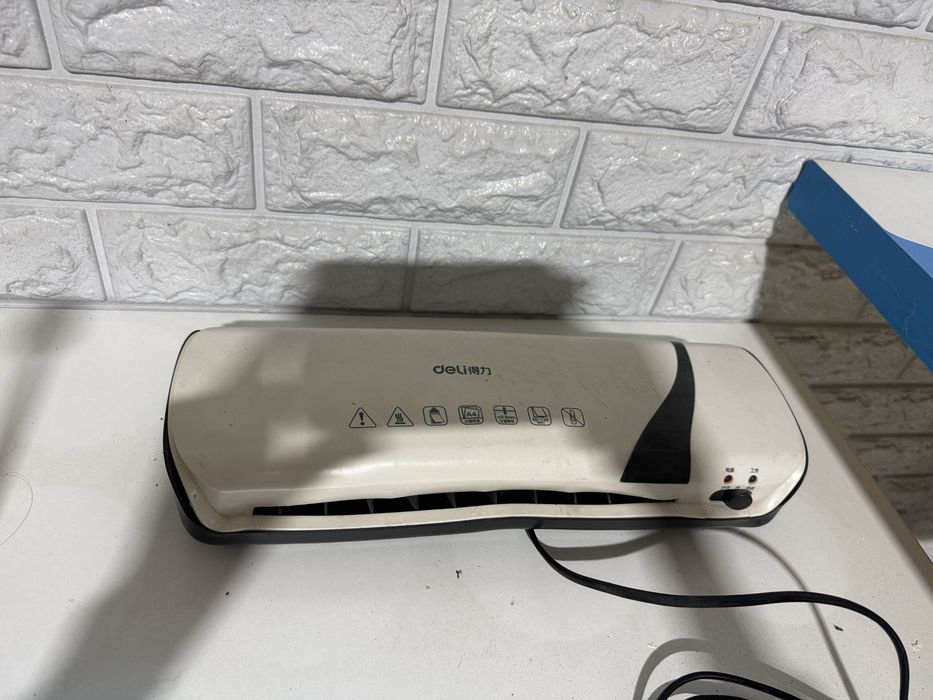 Ламинатор Дели, Аппарат для ламинирования документов