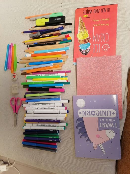 Флумастери и моливи, канцеларски материализа 10 лв.