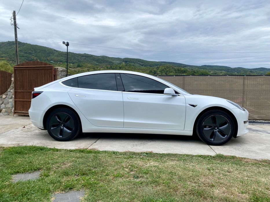 Tesla Model 3 Tesla model 3 standard range plus