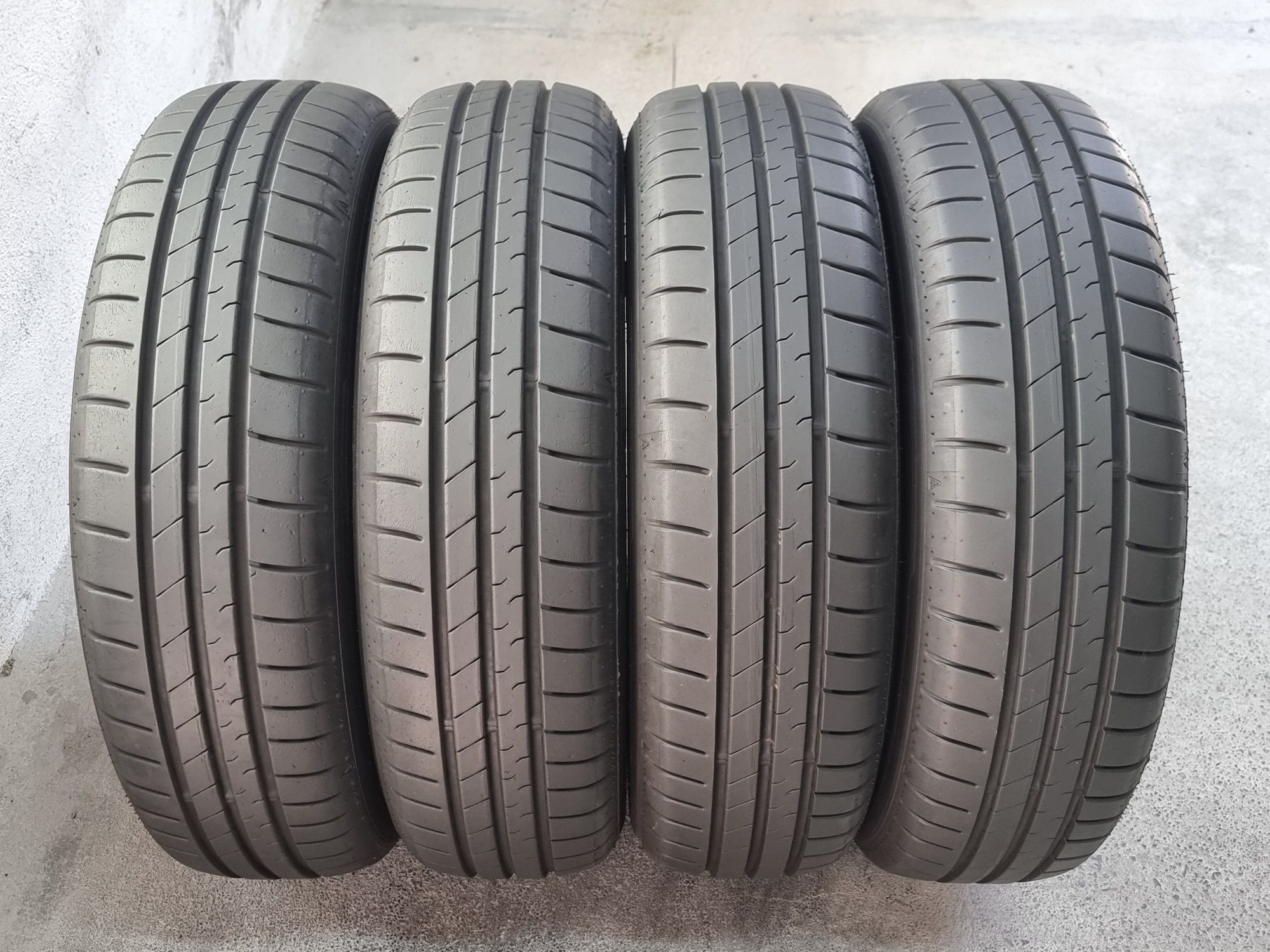 "Dot 22" 175/65/15 Falken 4Броя: 220лв 7мм