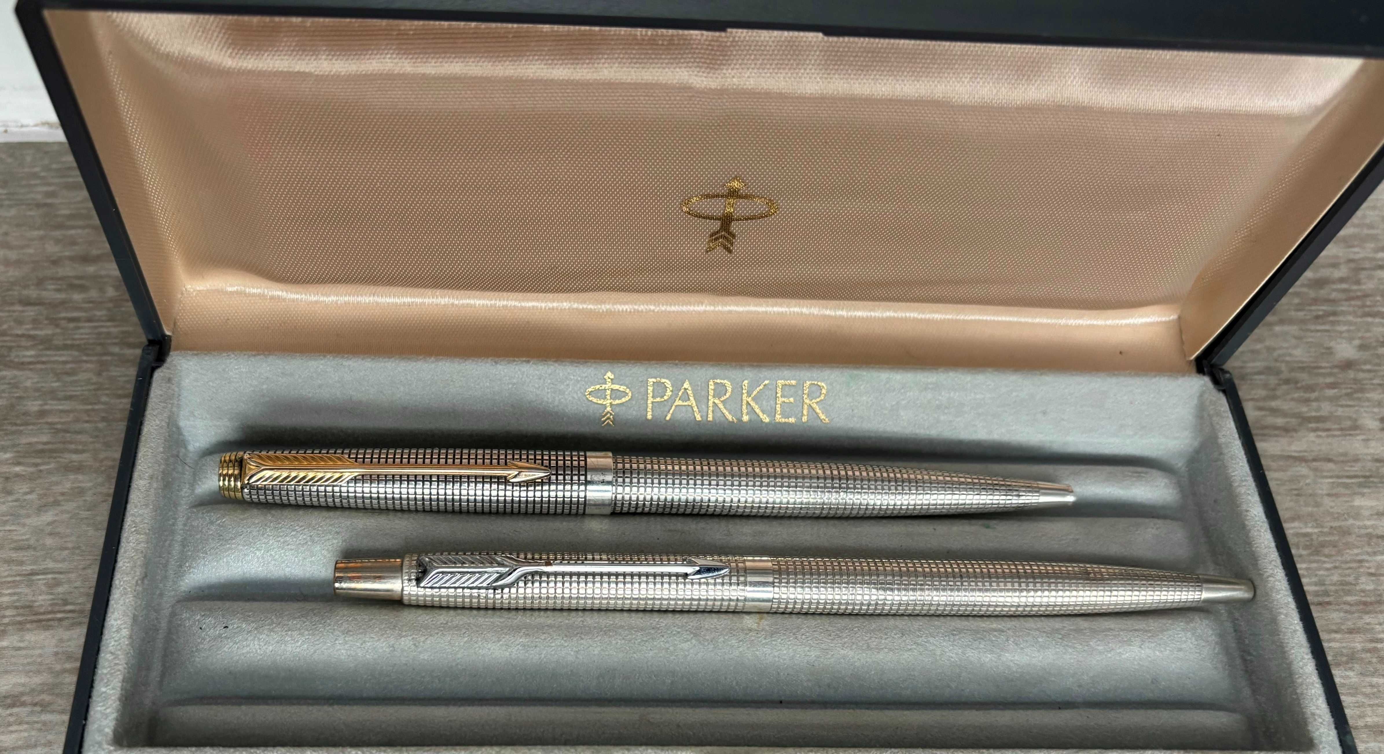 Parker Sonnet/ vermeil Royal Chiselled/argint/ sterling