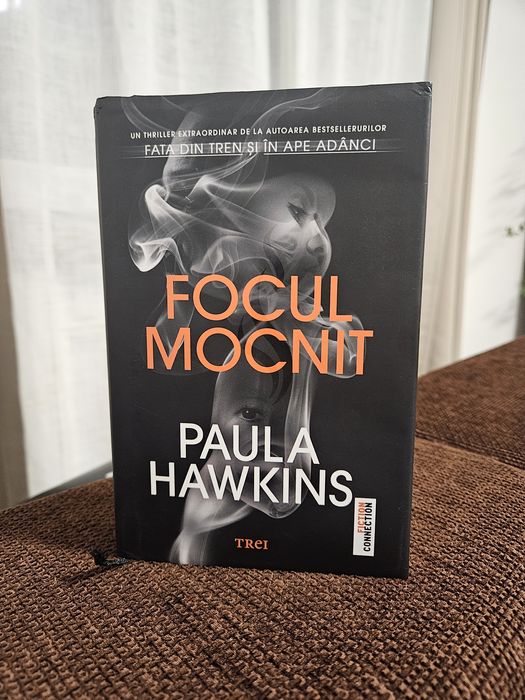 Ora albastra, Focul mocnit, Unghiul mort  Paula Hawkins
