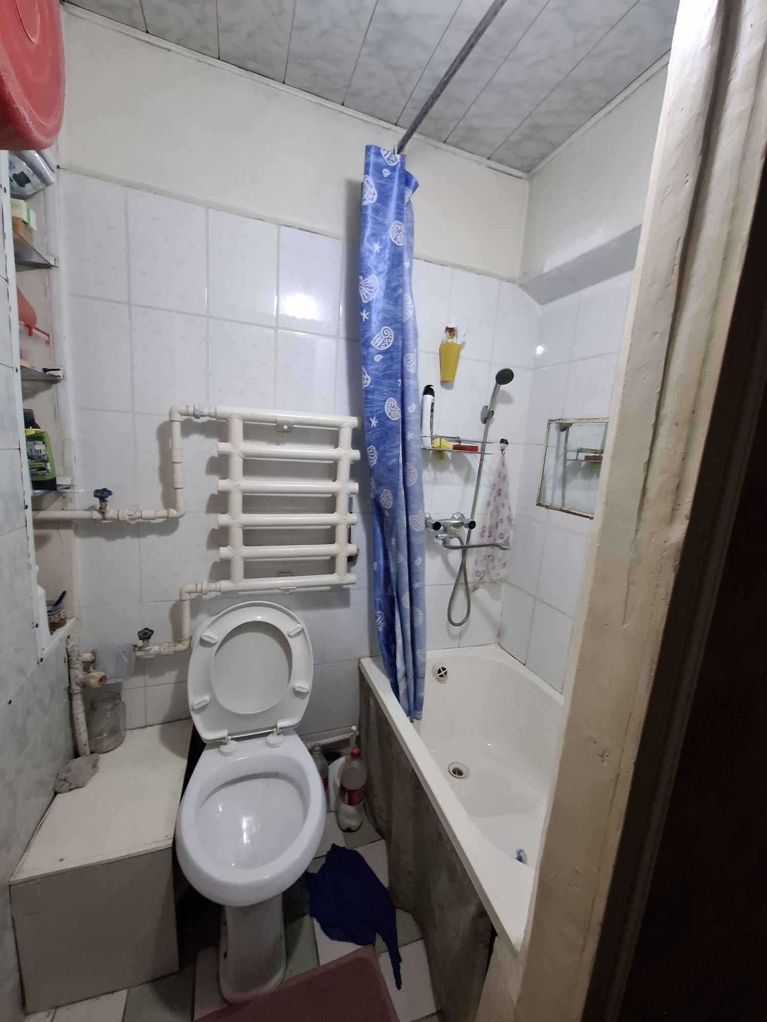 Продаю 1 ком квартира на 4 этаже 4 этажного дома. Дубовый.