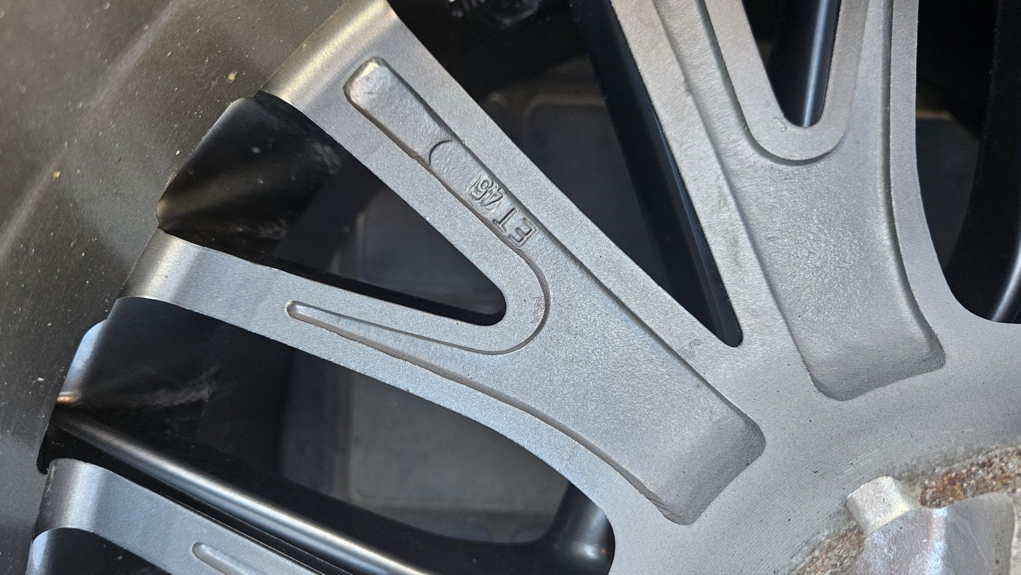 Продам диски R18 5,114.3