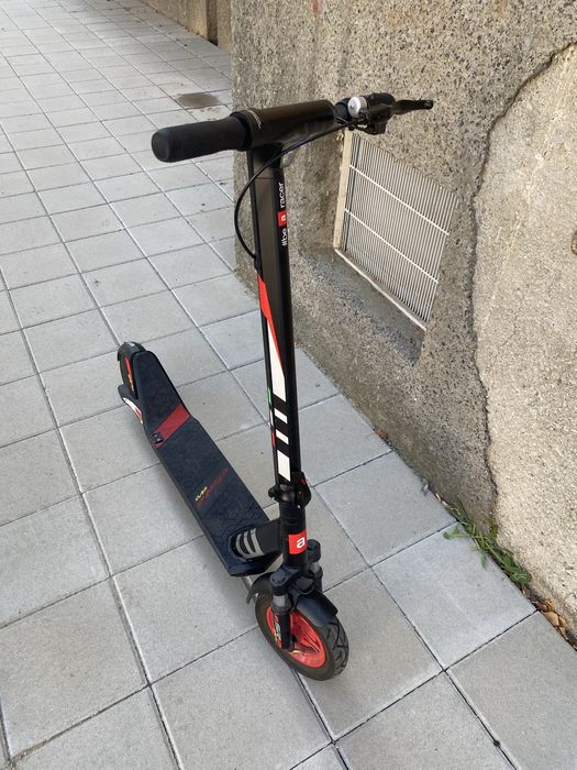 Електрическа тротинетка Aprilia eSR2 Evo