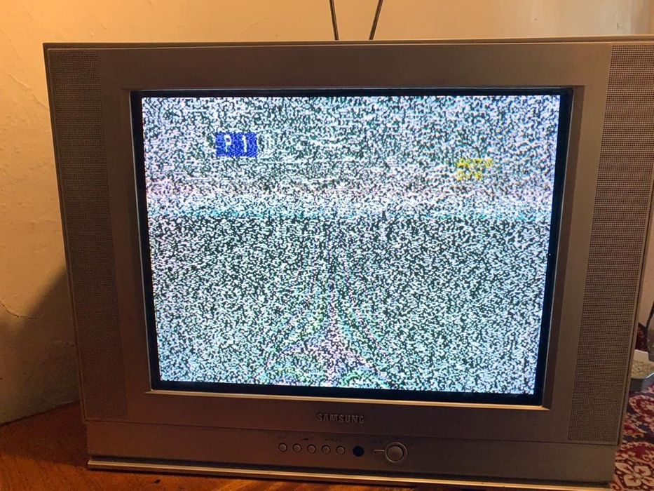 Телевизор с тумбой