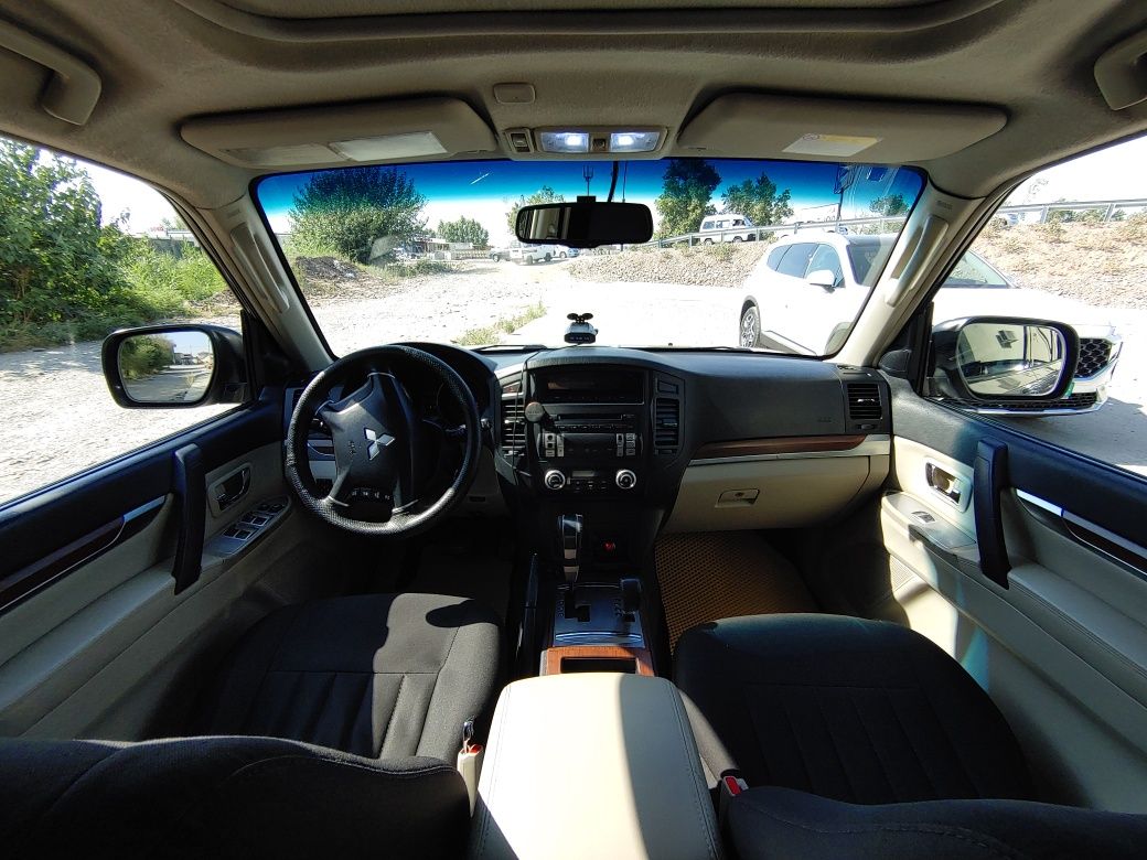 Mitsubishi pajero IV 2007